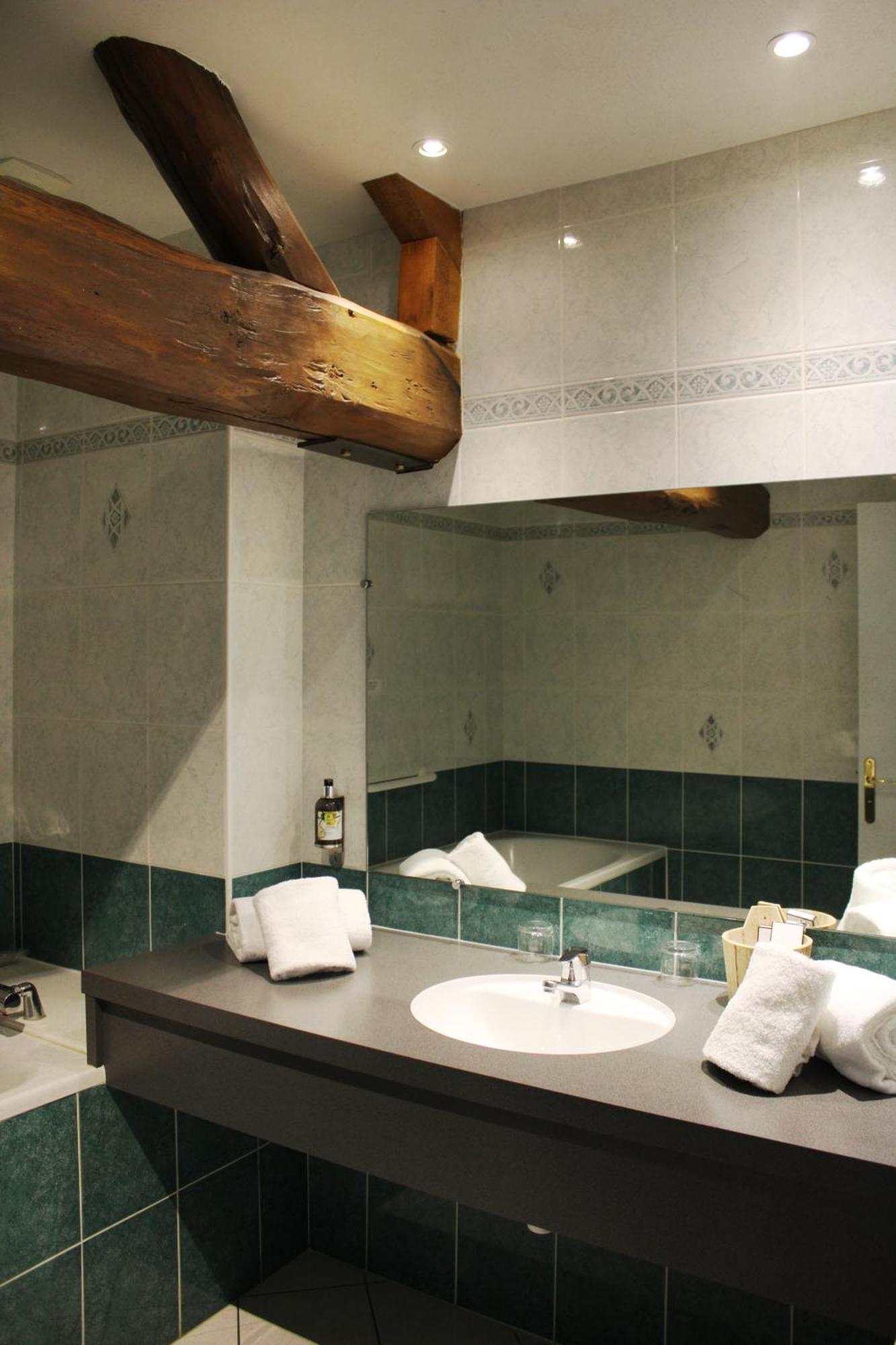 Auberge Du Lac, Sure Hotel Collection By Best Western Mesnil-Saint-Père Eksteriør billede
