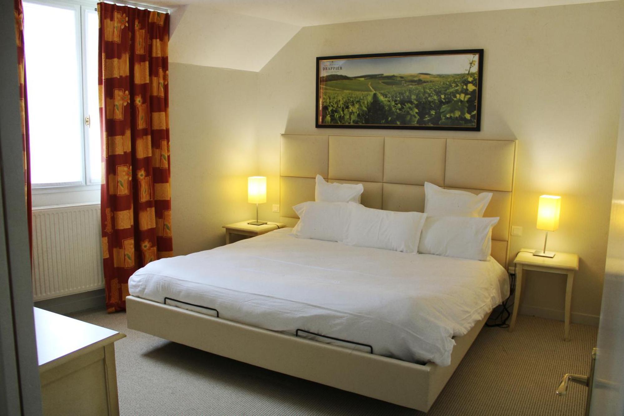Auberge Du Lac, Sure Hotel Collection By Best Western Mesnil-Saint-Père Eksteriør billede