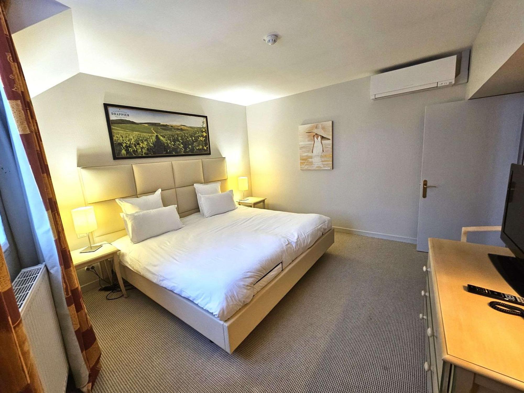 Auberge Du Lac, Sure Hotel Collection By Best Western Mesnil-Saint-Père Eksteriør billede