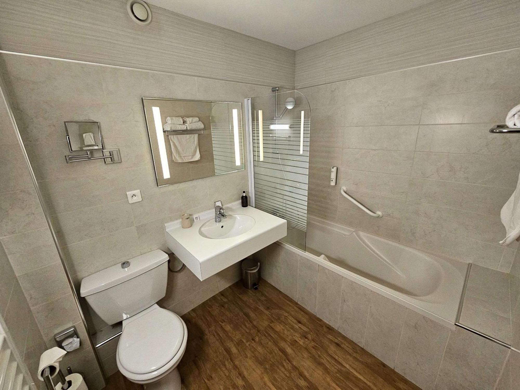 Auberge Du Lac, Sure Hotel Collection By Best Western Mesnil-Saint-Père Eksteriør billede