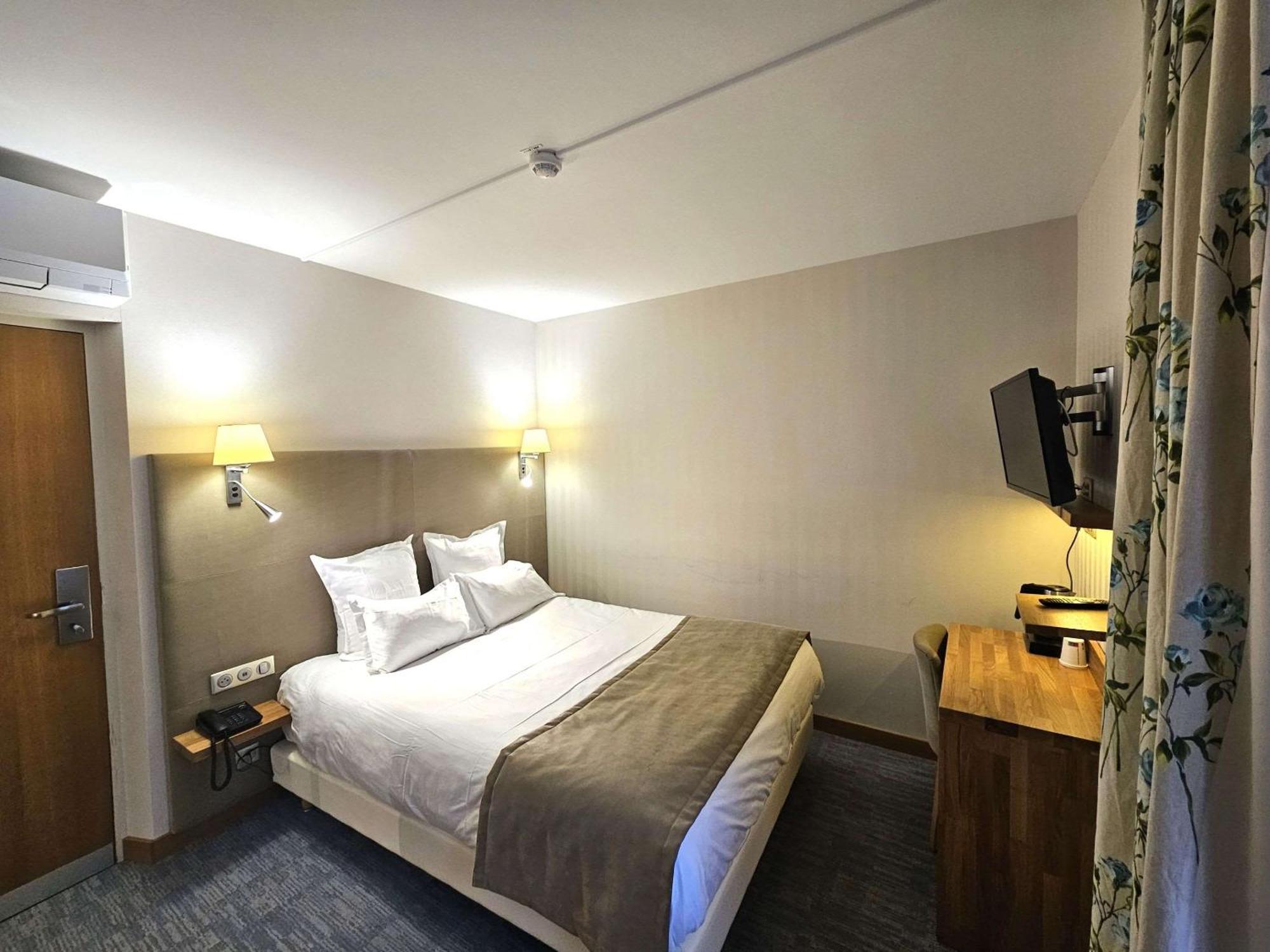 Auberge Du Lac, Sure Hotel Collection By Best Western Mesnil-Saint-Père Eksteriør billede