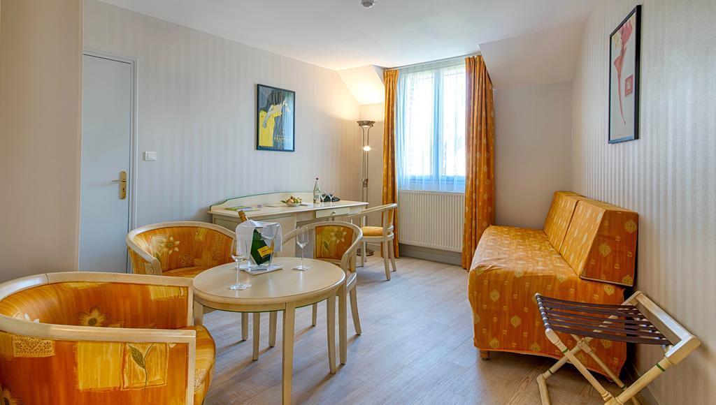 Auberge Du Lac, Sure Hotel Collection By Best Western Mesnil-Saint-Père Eksteriør billede